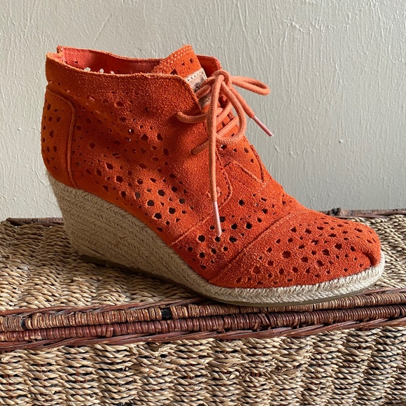 Toms Shoes - Toms Orange Lace Up Espadrille Wedge SIZE 6.5